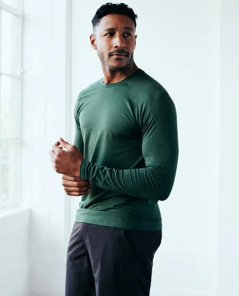 Quince Men's Performance Long Sleeve Tee