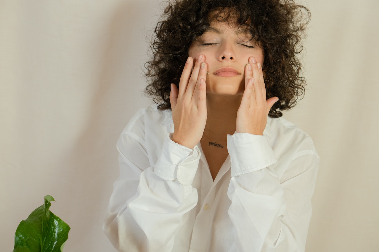 Pro Tips for Priming Your Face Before Applying Makeup
