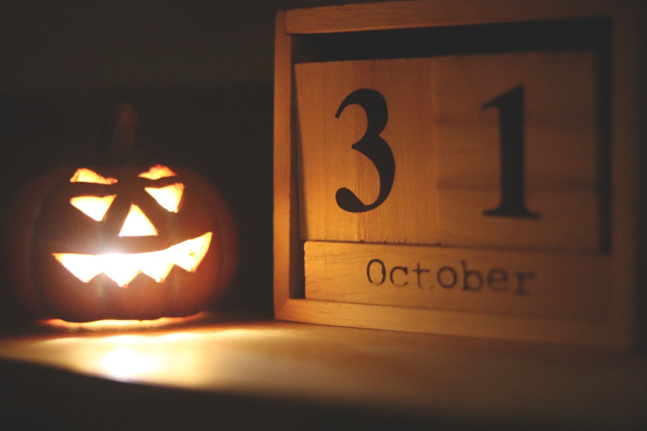 Have Spooky Fun Watching These Halloween Movies on Netflix
